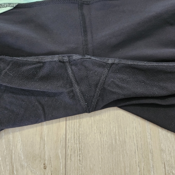 COPY - Lululemon Run: Pace Crop, Black / Petit Dot Fresh Teal / Fresh Teal, Siz… - Picture 14 of 14